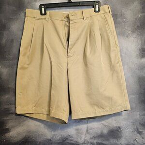 PGA Tour Shorts Men's Size 32 Flat Front Khaki Golf Bermuda